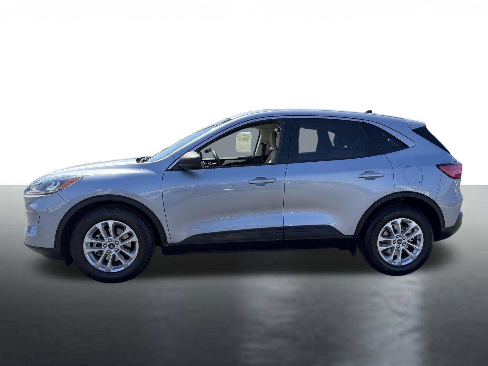 Used 2022 Ford Escape SE FWD image 5