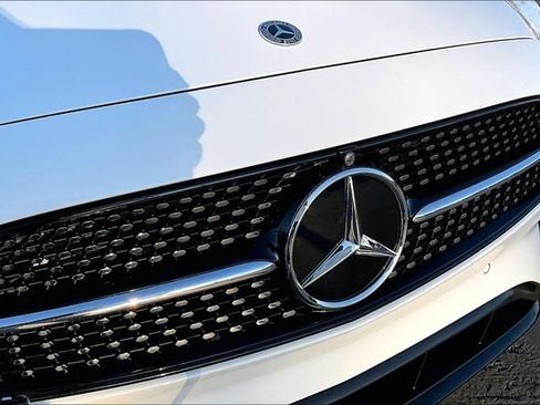 Used 2023 Mercedes-Benz E 350 Sedan image 32