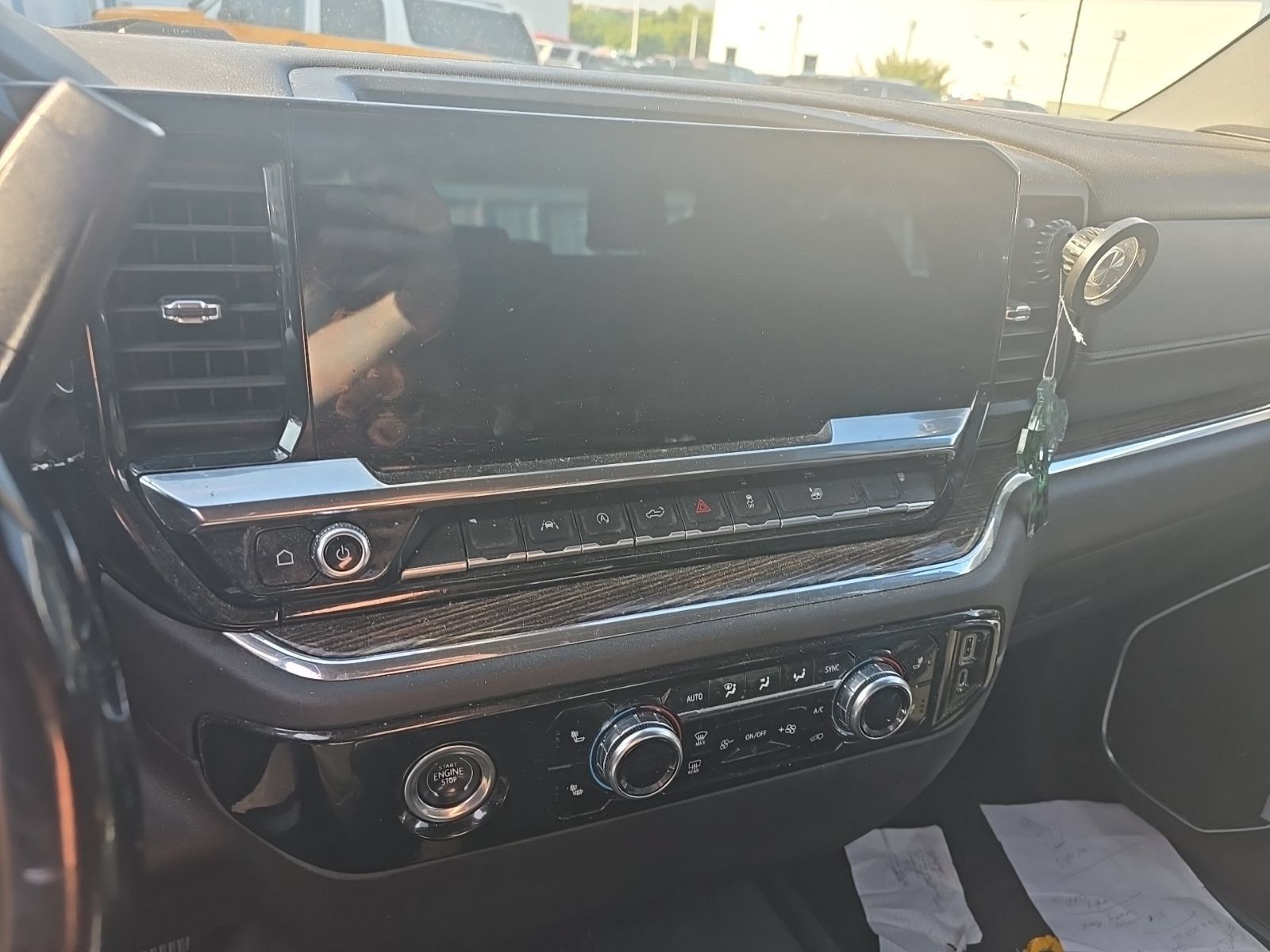 Used 2023 GMC Sierra 1500 SLE AWD/4WD image 10