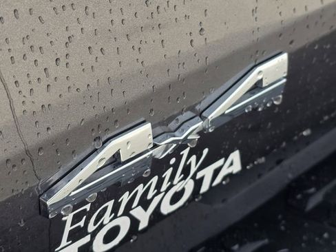 Used 2026 Toyota Tundra Limited w/ Power Package image 9