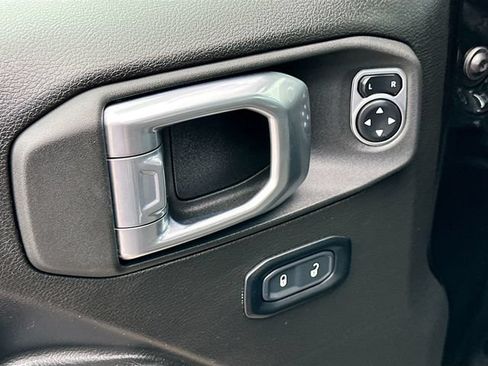 Used 2024 Jeep Wrangler Sport AWD/4WD image 18