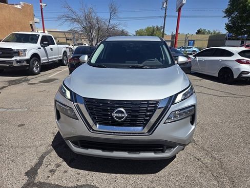 Used 2022 Nissan Rogue SV AWD/4WD image 3