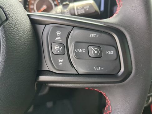 Used 2024 Jeep Wrangler Unlimited Rubicon AWD/4WD image 31