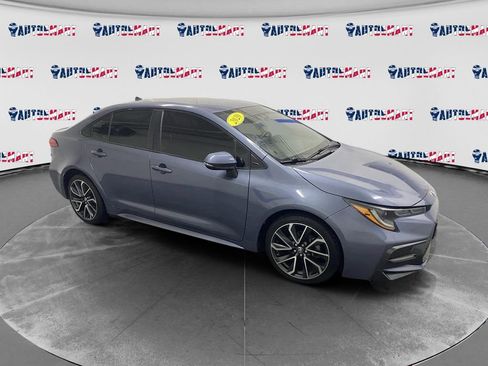 Used 2020 Toyota Corolla SE w/ Carpet Mat Package (TMS) image 2