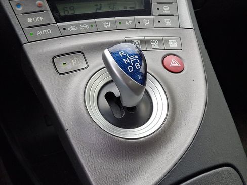 Used 2014 Toyota Prius Two FWD image 14