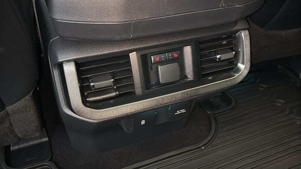 Used 2023 Ford F150 Platinum AWD/4WD image 8
