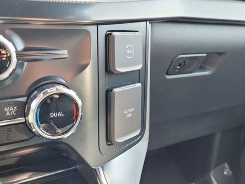 New 2025 Ford F150 Platinum w/ Equipment Group 702A High image 47