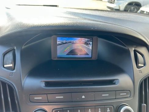 Used 2017 Ford Focus SE image 21