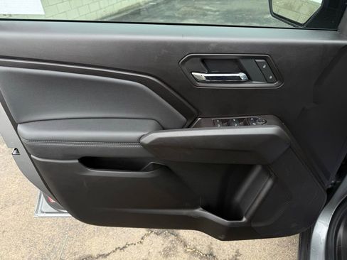 Used 2025 GMC Canyon Elevation image 19