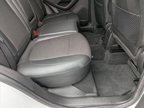 Used 2018 Buick Encore Preferred image 19