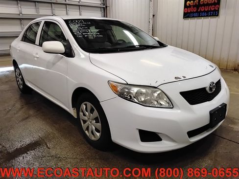 Used 2009 Toyota Corolla LE FWD image 1