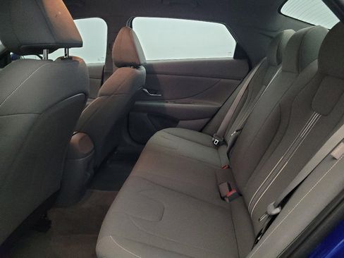 Used 2024 Hyundai Elantra SEL FWD image 18
