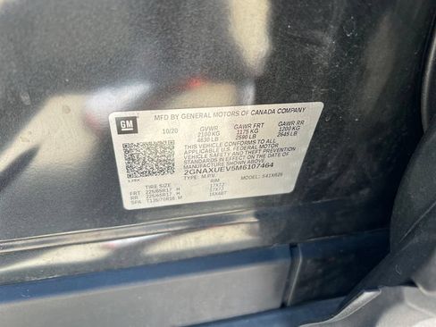 Used 2021 Chevrolet Equinox LT AWD/4WD image 16