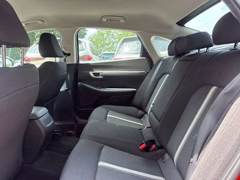 Used 2025 Hyundai Sonata SEL FWD image 11
