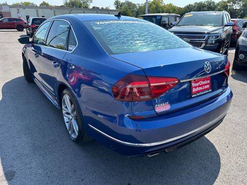 Used 2017 Volkswagen Passat 1.8T R-Line w/ R-Line Lighting Package image 3