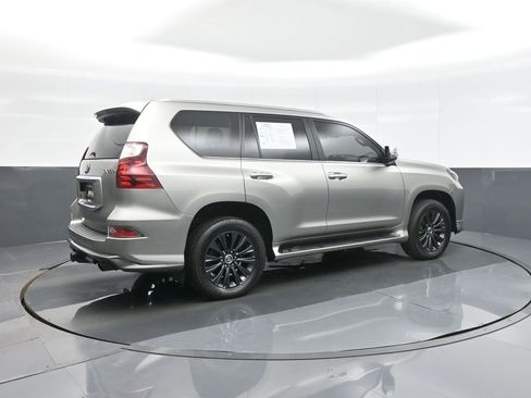 Used 2021 Lexus GX 460 Premium w/ Accessory Package AWD/4WD image 7