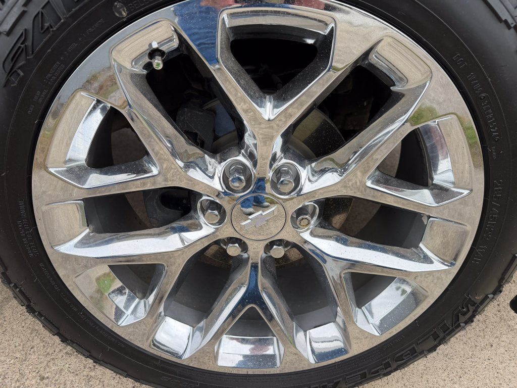 Used 2019 Chevrolet Tahoe Premier AWD/4WD image 32