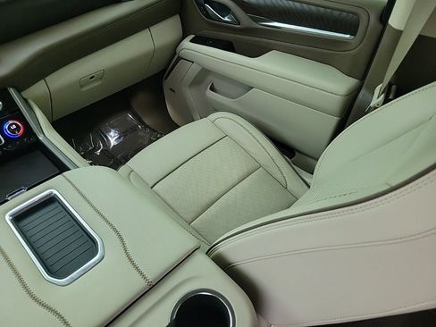 Used 2024 GMC Yukon Denali w/ Advanced Technology Package RWD image 19
