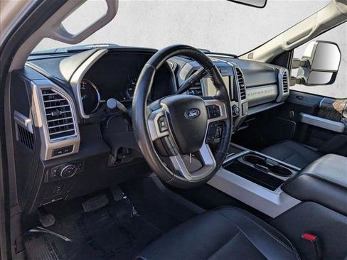 Used 2017 Ford F250 Lariat image 9