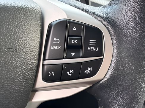 Used 2021 Ford Explorer XLT w/ Equipment Group 202A AWD/4WD image 19
