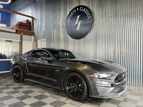 Used 2019 Ford Mustang GT Premium w/ GT Performance Package RWD image 2