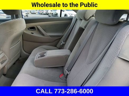Used 2010 Toyota Camry image 19