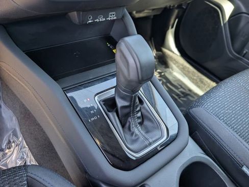 Certified 2025 Subaru Forester Premium AWD/4WD image 31