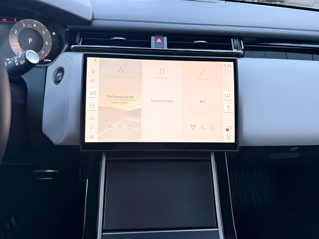 Certified 2026 Land Rover Range Rover Velar Dynamic SE AWD/4WD image 36