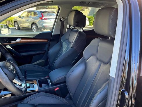 Used 2021 Audi Q5 e Prestige w/ Prestige Package image 14