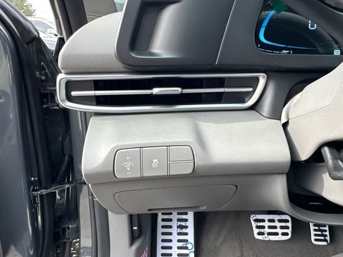 New 2026 Hyundai Elantra Sport FWD image 21