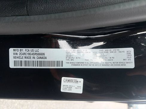 Used 2025 Chrysler Pacifica Select FWD image 29