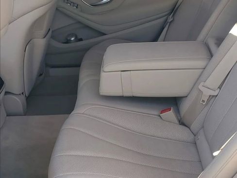 Used 2016 Mercedes-Benz S 550 4MATIC Sedan image 8