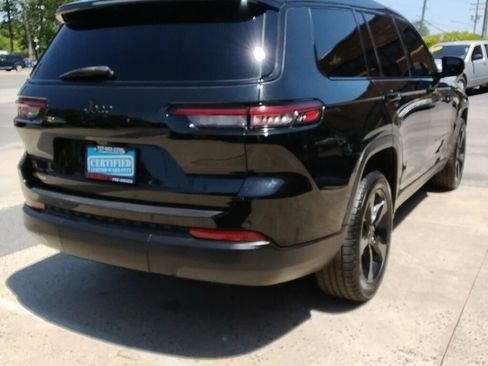 Used 2023 Jeep Grand Cherokee L Laredo RWD image 4