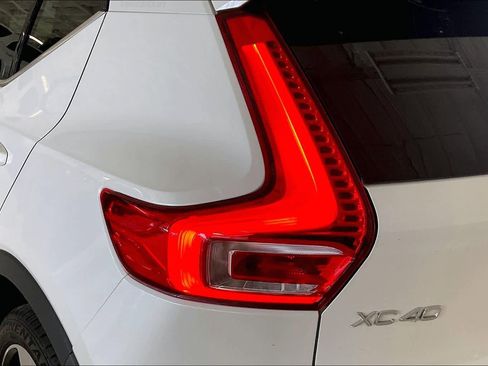 Used 2019 Volvo XC40 T5 Inscription AWD/4WD image 25