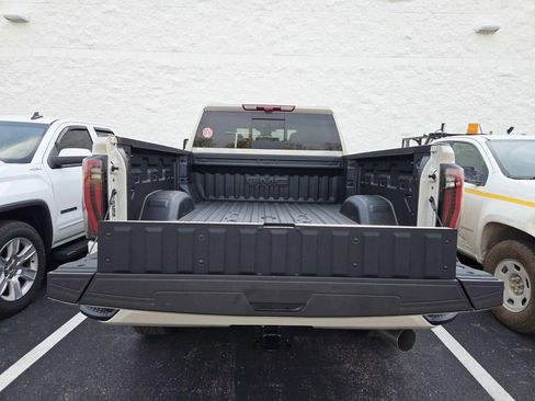 New 2026 GMC Sierra 2500 AT4 w/ AT4 Premium Plus Package AWD/4WD image 17