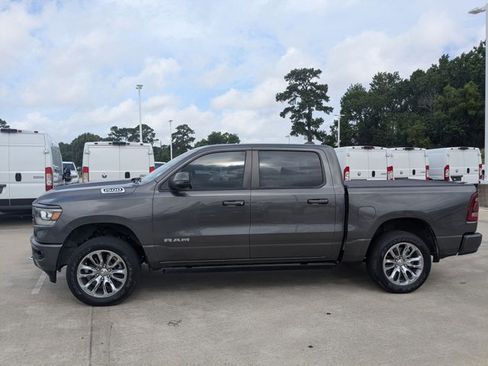 Used 2024 RAM 1500 Laramie AWD/4WD image 9