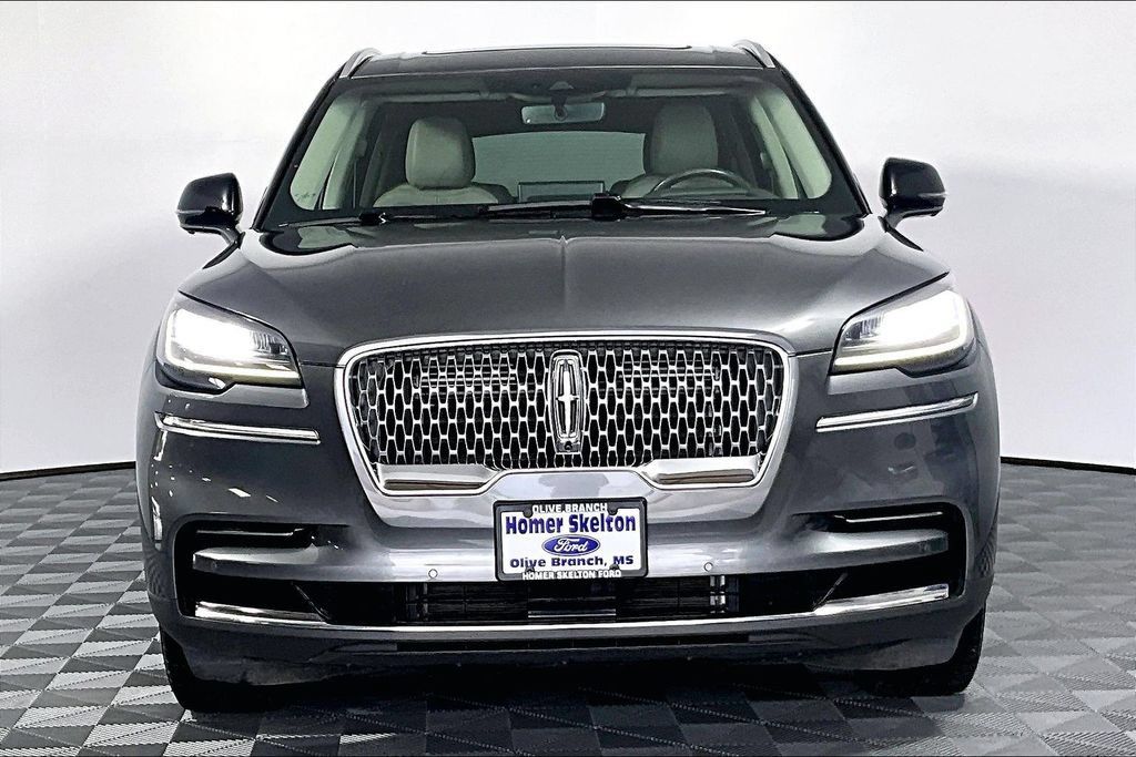 Used 2023 Lincoln Aviator Reserve w/ Equipment Group 201A AWD/4WD image 3