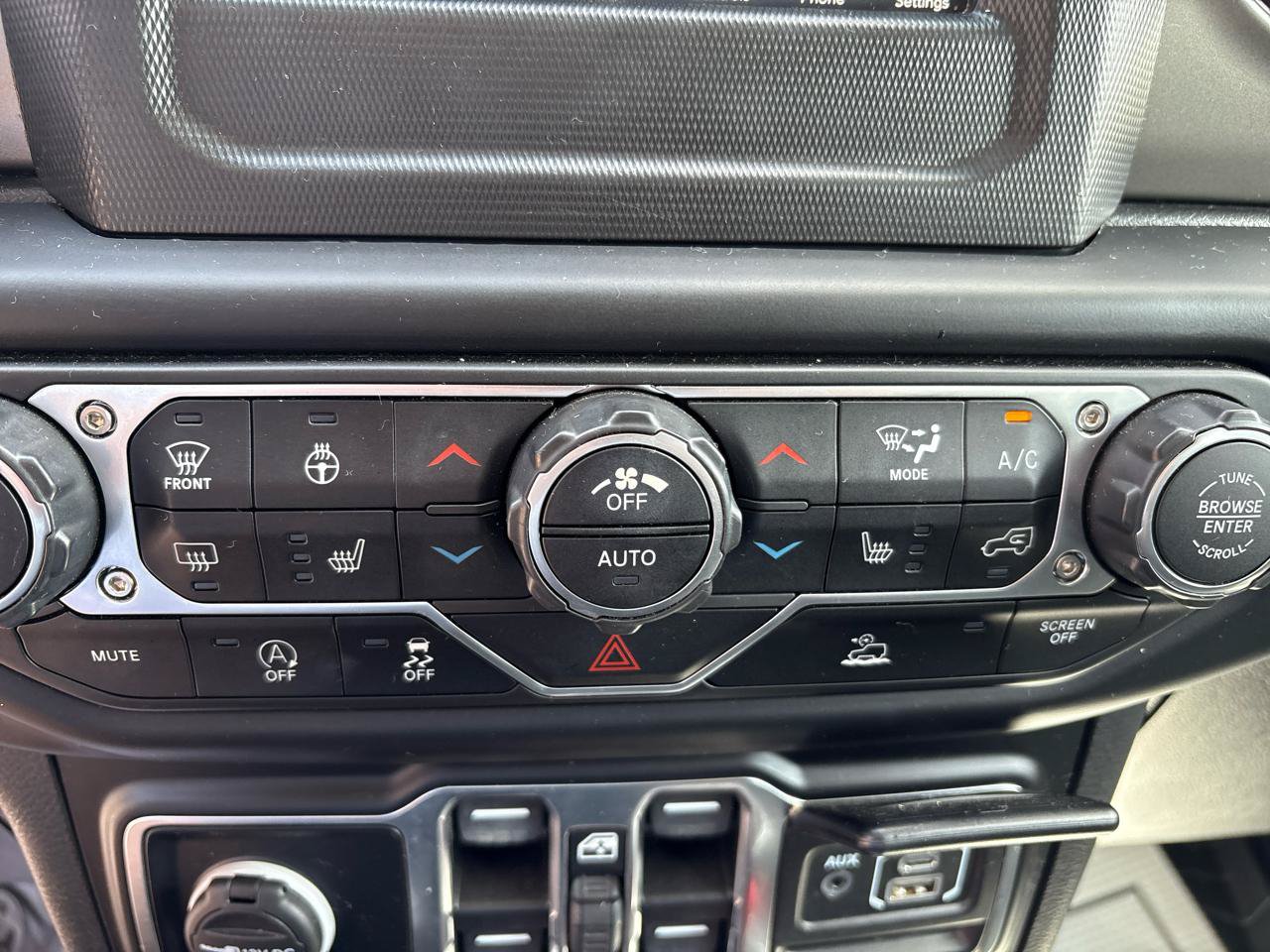 Used 2022 Jeep Wrangler Unlimited Sport AWD/4WD image 23