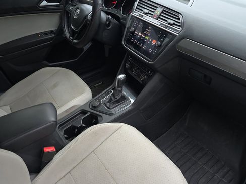 Used 2019 Volkswagen Tiguan S image 20