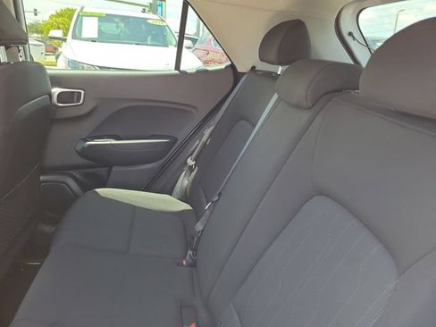 Used 2022 Hyundai Venue SE w/ Cargo Package FWD image 9