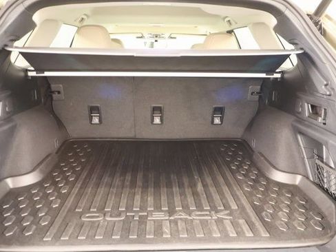 Certified 2025 Subaru Outback Limited image 26