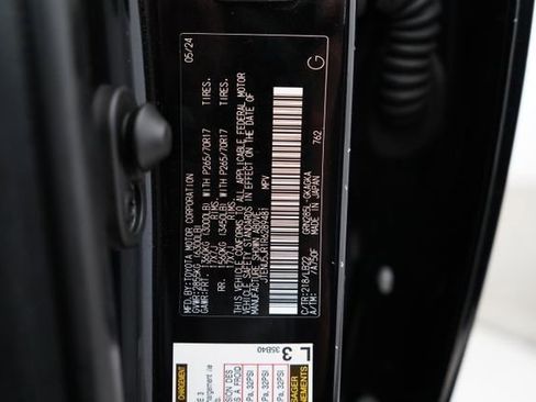 Used 2024 Toyota 4Runner SR5 Premium w/ Moonroof Package AWD/4WD image 26