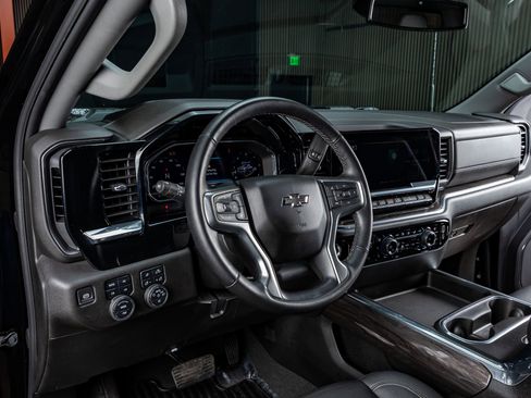 Used 2024 Chevrolet Silverado 2500 LTZ w/ LTZ Plus Package image 17