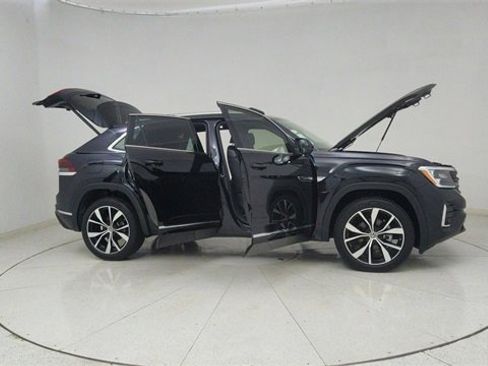 Used 2024 Volkswagen Atlas Cross Sport SEL Premium R-Line image 76