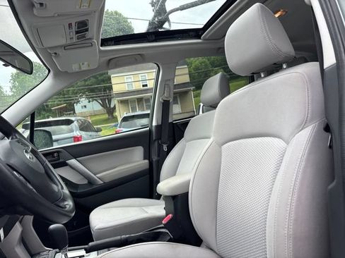Used 2016 Subaru Forester 2.5i Premium w/ All-Weather Package AWD/4WD image 13
