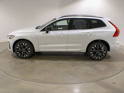 New 2026 Volvo XC60 T8 Ultra w/ Protection Package Premier AWD/4WD image 2
