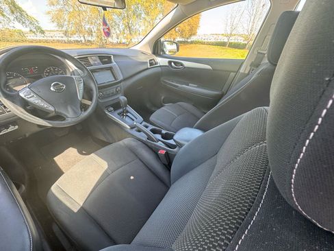 Used 2016 Nissan Sentra S image 19