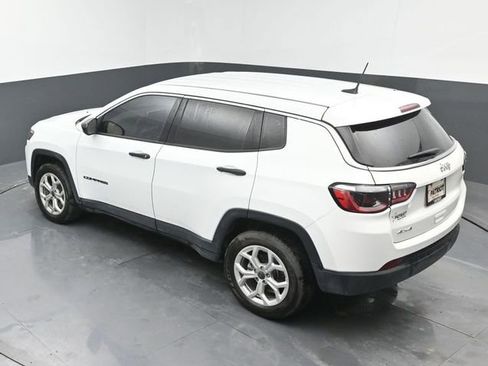 Used 2025 Jeep Compass Sport AWD/4WD image 32