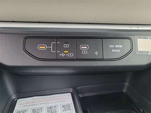 New 2026 Kia Carnival EX image 29