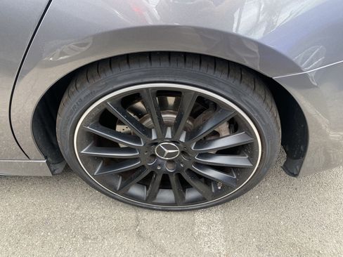 Used 2021 Mercedes-Benz A 35 AMG 4MATIC image 11